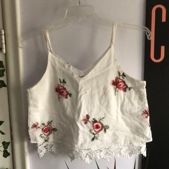 Lace tee - Picture 2 of 3